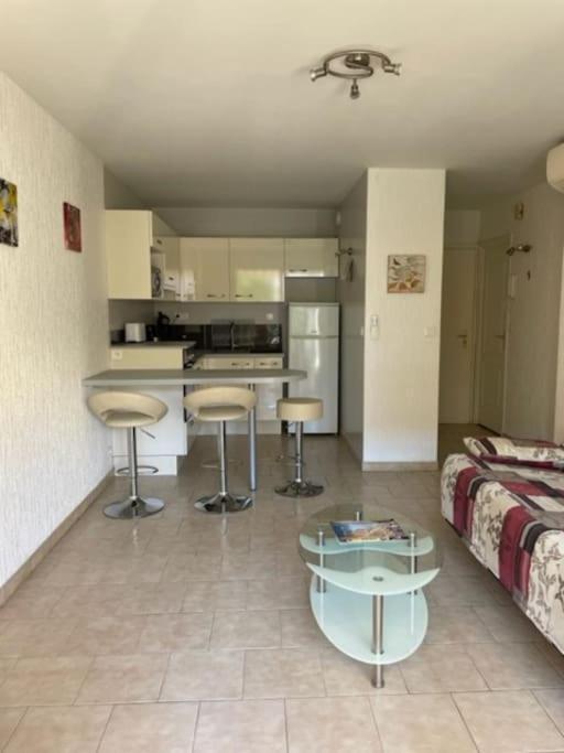 Bel Appartement Proche Du Port Sanary-sur-Mer Exterior foto